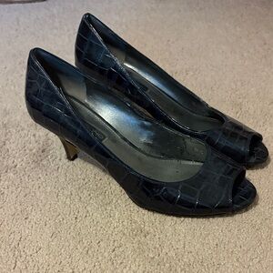 Bandolino Black Croc-Embossed Peep-Toe Heels